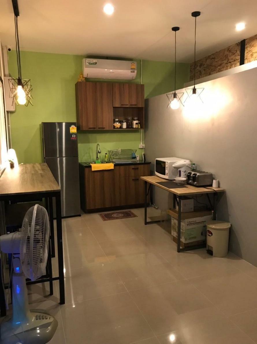 Baan Wararin Hostel Pattaya Εξωτερικό φωτογραφία