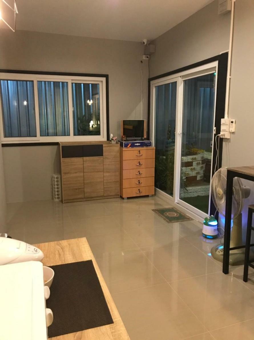 Baan Wararin Hostel Pattaya Εξωτερικό φωτογραφία